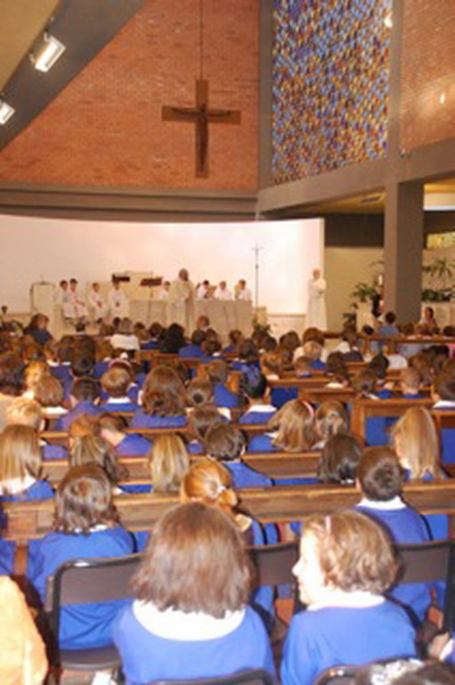 L'Istituto Comprensivo Sanremo Ponente festeggia il giorno degli Angeli Custodi L'Istituto Comprensivo Sanremo Ponente festeggia il giorno degli Angeli Custodi