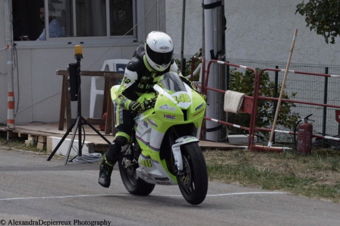Motociclismo: il pilota badalucchese Francesco Curinga vince in Francia ed è campione europeo in salita