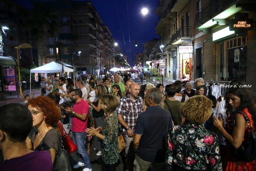 Vallecrosia: migliaia di partecipanti per la 'Festa della Musica' di ieri sera, le foto di Eugenio Conte Vallecrosia: migliaia di partecipanti per la 'Festa della Musica' di ieri sera, le foto di Eugenio Conte