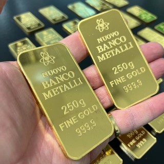 Questo Natale fate un regalo utile, donate oro da investimento! Questo Natale fate un regalo utile, donate oro da investimento!