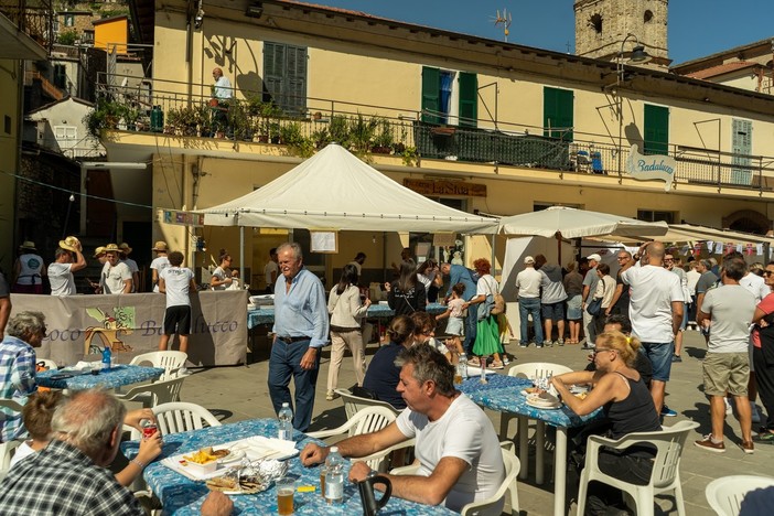 Badalucco: sovrapposizione tra lo stoccafisso e il triathlon con la Provinciale chiusa per un'ora, comune in cerca di soluzioni
