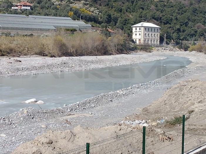 Siccità ormai dietro l'angolo: siamo vicini a un'estate che sarà drammatica, per ora non si parla di razionamento Siccità ormai dietro l'angolo: siamo vicini a un'estate che sarà drammatica, per ora non si parla di razionamento