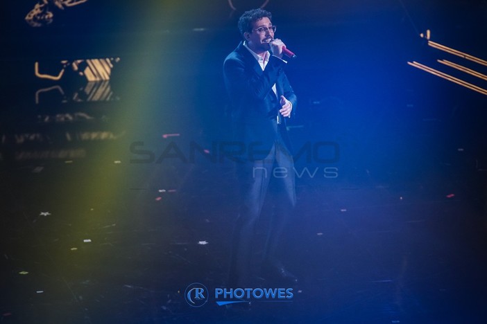 Willie Peyote questa sera sul palco dell'Ariston