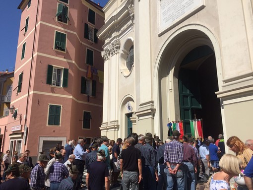 Imperia: in 1.000 per dare l'ultimo saluto all'imprenditore Carlo Carli morto a 99 anni (Foto) Imperia: in 1.000 per dare l'ultimo saluto all'imprenditore Carlo Carli morto a 99 anni (Foto)