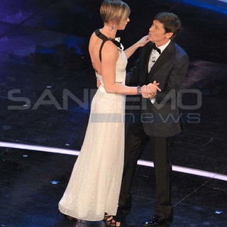 Festival Sanremo: Federica Pellegrini balla il valzer e si racconta "Sono altamente patriottica"