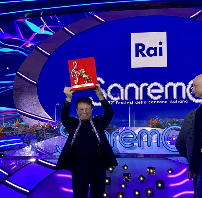 72° Festival di Sanremo: il Premio della Critica "Mia Martini" va a Massimo Ranieri (Video)