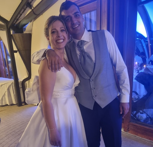 Vallecrosia: la volontaria Francesca Ventrella e l'agente Andrea Criscione si sono sposati Vallecrosia: la volontaria Francesca Ventrella e l'agente Andrea Criscione si sono sposati