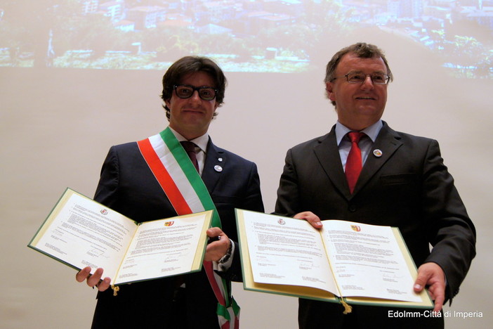 Imperia: il sindaco Strescino ha siglato il gemellaggio con Friedrichshafen