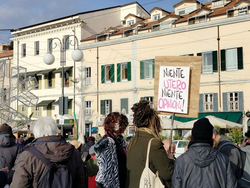 Campana e diritti, il PD si schiera con le studentesse: “Iniziativa del Vescovo sbagliata e fuori luogo” Campana e diritti, il PD si schiera con le studentesse: “Iniziativa del Vescovo sbagliata e fuori luogo”