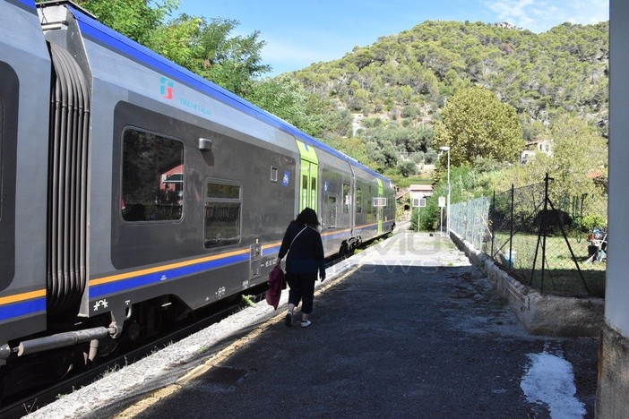 Ferrovia tra Ventimiglia e Cuneo: il 2025 inizia col botto... di ritardi: l'anno appena iniziato debutta con 381 minuti