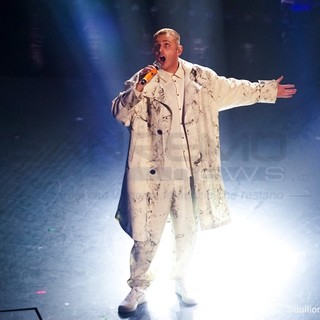 Ghemon sul palco dell'Ariston Ghemon sul palco dell'Ariston