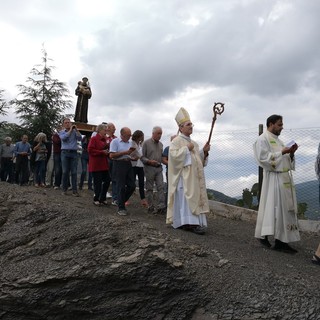 Caravonica in festa per Sant’Antonio da Padova, il vescovo Borghetti: "Momento ricco di fede popolare, condiviso e partecipato" (Foto & video) Caravonica in festa per Sant’Antonio da Padova, il vescovo Borghetti: "Momento ricco di fede popolare, condiviso e partecipato" (Foto & video)