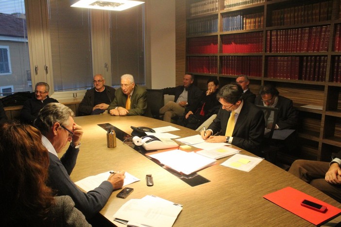 Dopo l'incontro di ieri i dipendenti dell'Amat di Imperia tornano sull'argomento dell'acqua pubblica Dopo l'incontro di ieri i dipendenti dell'Amat di Imperia tornano sull'argomento dell'acqua pubblica