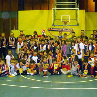 Grande successo per la Festa di Natale della Pallacanestro Imperia di ieri sera