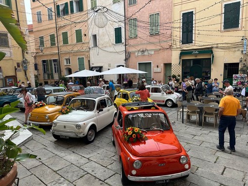 San Bartolomeo al Mare: Fiat 500 e derivate dal 1936 al 1975 si ritroveranno a partire dalle 8.30, attese 60 auto San Bartolomeo al Mare: Fiat 500 e derivate dal 1936 al 1975 si ritroveranno a partire dalle 8.30, attese 60 auto
