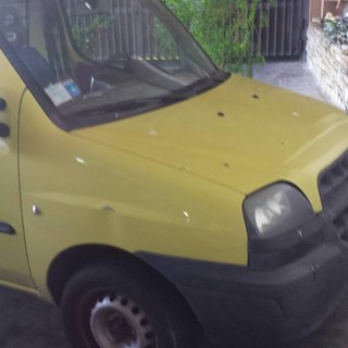 Ospedaletti: rubato un furgone nel corso della notte, l'appello dei proprietari sui social network Ospedaletti: rubato un furgone nel corso della notte, l'appello dei proprietari sui social network