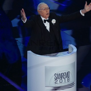 "Grazie a Sanremo sono diventato Pippo Baudo". Il conduttore dei record sul palco a 50 anni dalla prima volta "Grazie a Sanremo sono diventato Pippo Baudo". Il conduttore dei record sul palco a 50 anni dalla prima volta