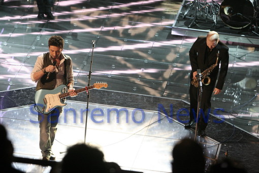 Al 'DopoFestival' lite tra Frankie Hi Nrg e Tiromancino