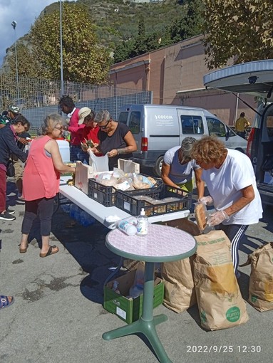 Ventimiglia: festa per la vittoria legale contro il Comune, Fratellanza Islamica dona somma alla Comunità di Sant’Egidio Ventimiglia: festa per la vittoria legale contro il Comune, Fratellanza Islamica dona somma alla Comunità di Sant’Egidio
