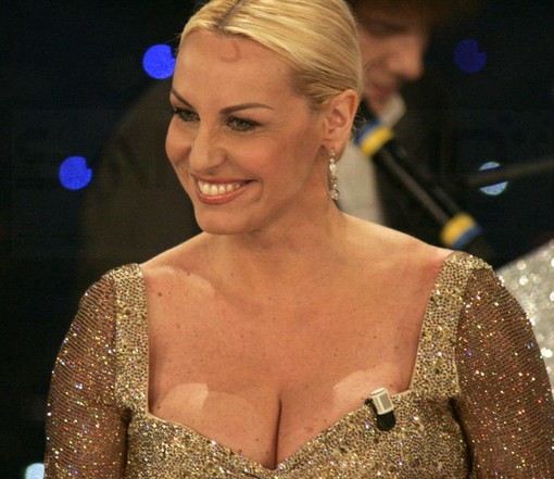 Festival di Sanremo 2018: la Rai 'anticipa' all'Ariston, forse per la trasmissione di marzo con la Clerici?