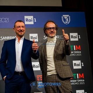 'Sanremo Estate': il Direttore di Rai 1 frena "Ne stiamo parlando, ma non c'è una risposta chiara" 'Sanremo Estate': il Direttore di Rai 1 frena "Ne stiamo parlando, ma non c'è una risposta chiara"