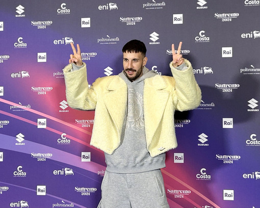 Il 'king del reggaeton italiano' Fred De Palma per la prima volta al Festival: "Scrivo canzoni per aiutare gli altri" Il 'king del reggaeton italiano' Fred De Palma per la prima volta al Festival: "Scrivo canzoni per aiutare gli altri"