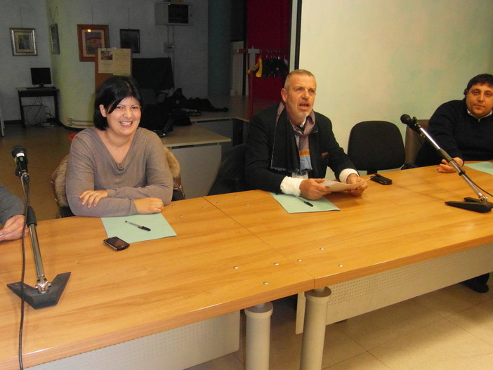 Vallecrosia: intercettazione del padre con il boss. Francesca Seva non si dimette da consigliere “Evidente mia completa estraneità” Vallecrosia: intercettazione del padre con il boss. Francesca Seva non si dimette da consigliere “Evidente mia completa estraneità”