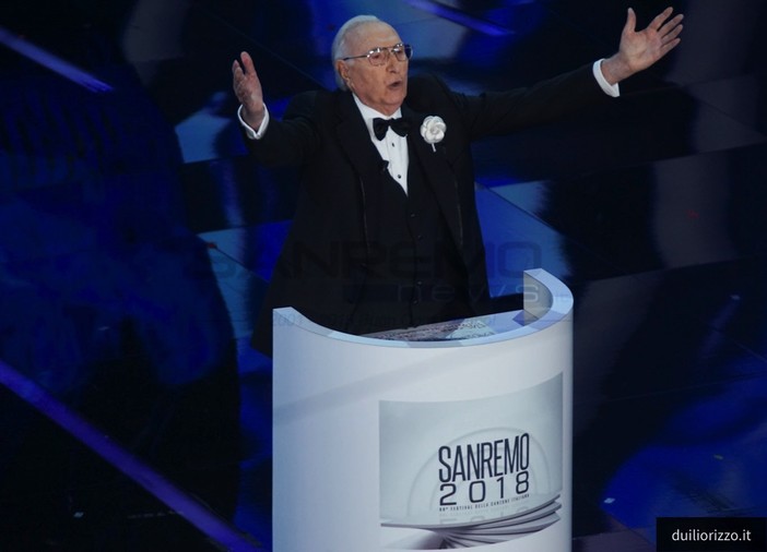 "Grazie a Sanremo sono diventato Pippo Baudo". Il conduttore dei record sul palco a 50 anni dalla prima volta