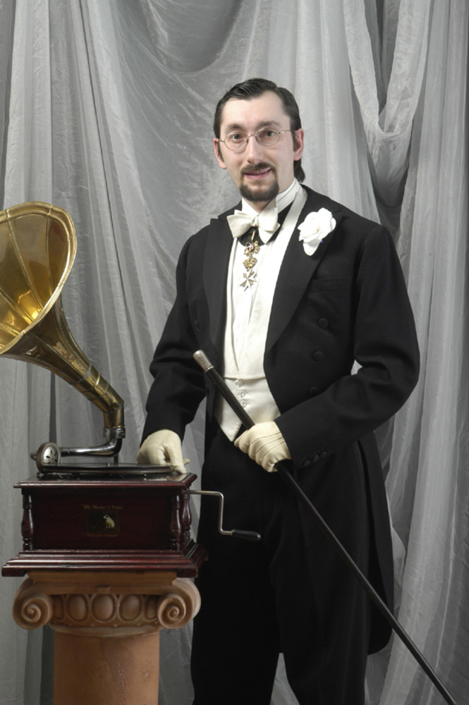 Sanremo: a San Silvestro, torna il 'Veglione della Belle Epoque' alla federazione operaia Sanremo: a San Silvestro, torna il 'Veglione della Belle Epoque' alla federazione operaia