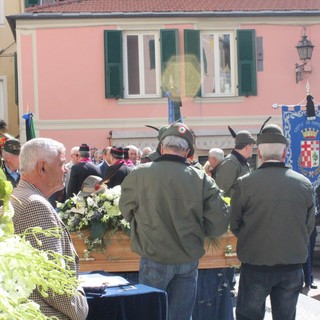 Imperia: quasi mille persone per dare l'ultimo saluto al cav. Giacomo Alberti
