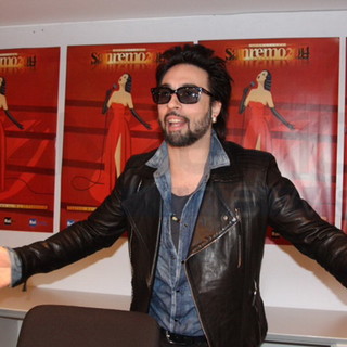 #sanremo 2014: Francesco Sarcina ed il brano dedicato al figlio ma anche un momento 'selfie'