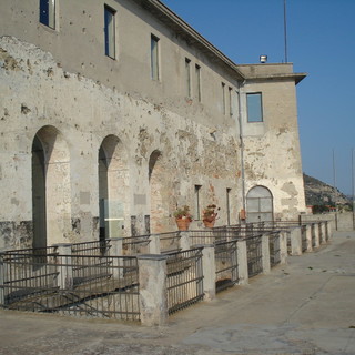 Ventimiglia: recital di poesie per l'equinozio di primavera