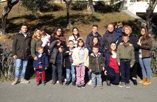 #Sanremo2015: ecco la famiglia Anania da Catanzaro: padre, madre e 16 figli stasera al Festival