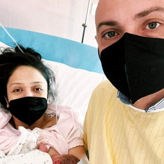 Imperia, fiocco azzurro in Comune: è nato Leonardo il figlio del consigliere comunale Davide La Monica