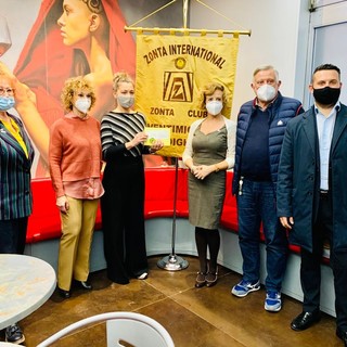 Dallo Zonta Club  Ventimiglia-Bordighera mille auro al bar 'Cordon Bleu' danneggiato dall'alluvione