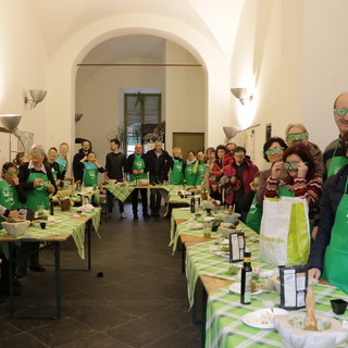 Pontedassio: grande passione e partecipazione ieri per l'appuntamento 'Firma e Pesta' Pontedassio: grande passione e partecipazione ieri per l'appuntamento 'Firma e Pesta'