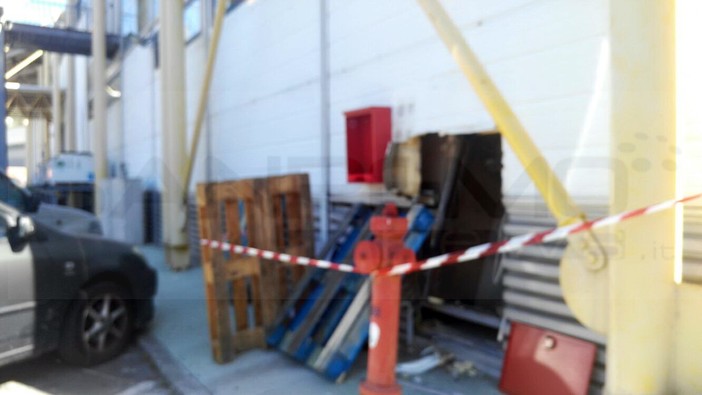 I carabinieri arrestano i componenti della banda che ha scassinato la cassaforte dell'Ekom di Pontedassio nel luglio del 2017 I carabinieri arrestano i componenti della banda che ha scassinato la cassaforte dell'Ekom di Pontedassio nel luglio del 2017