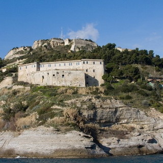 Ventimiglia: l'Amministrazione organizza una giornata dedicata alla pulizia della città, il prossimo 26 marzo si parte dal Forte dell'Annunziata