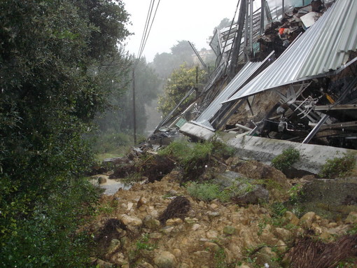 Sanremo: nuovi smottamenti di terreno nella zona di Bussana, le foto di un nostro lettore Sanremo: nuovi smottamenti di terreno nella zona di Bussana, le foto di un nostro lettore
