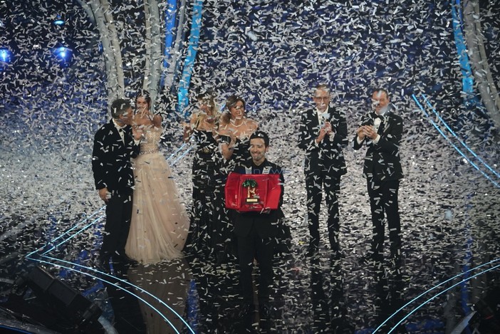 Festival di Sanremo: su Spotify ed iTunes, Diodato mette d'accordo tutti ma a sorpresa c'è il balzo in avanti di Elettra Lamborghini Festival di Sanremo: su Spotify ed iTunes, Diodato mette d'accordo tutti ma a sorpresa c'è il balzo in avanti di Elettra Lamborghini