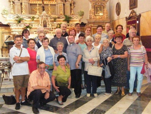 Triora: il paese in festa per il giubileo sacerdotale di don Gio Batta Vento Triora: il paese in festa per il giubileo sacerdotale di don Gio Batta Vento