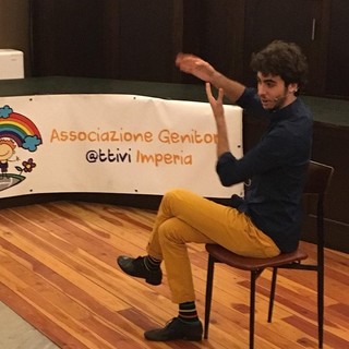 Imperia: tutto esaurito in Biblioteca per lo spettacolo di Francesco Riva “DiSlessiA: Dove Sei Albert?” (video)