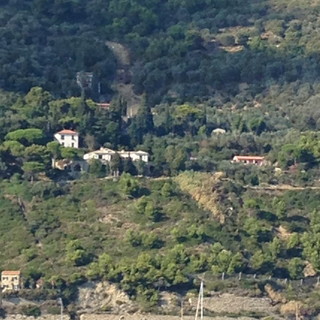 Imperia: movimento franoso della 'Strada dei Francesi' sul Capo Berta, la segnalazione di un lettore Imperia: movimento franoso della 'Strada dei Francesi' sul Capo Berta, la segnalazione di un lettore