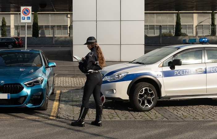 Ventimiglia: per il concorso per 3 agenti di polizia locale al via corso di preparazione presso l'Autoscuola Mediterranea