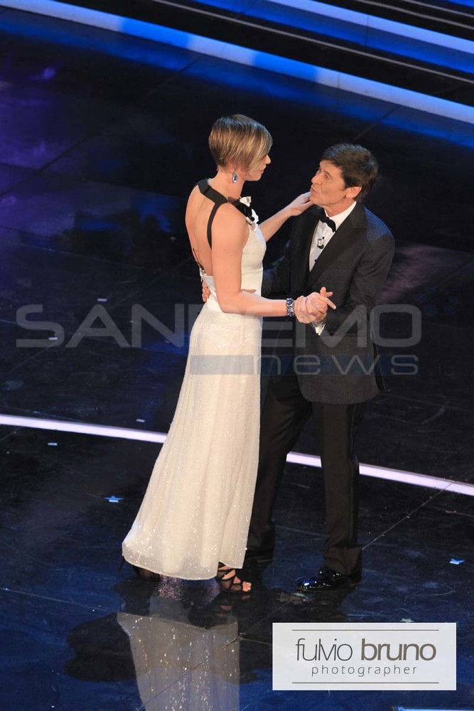 Festival Sanremo: Federica Pellegrini balla il valzer e si racconta "Sono altamente patriottica"