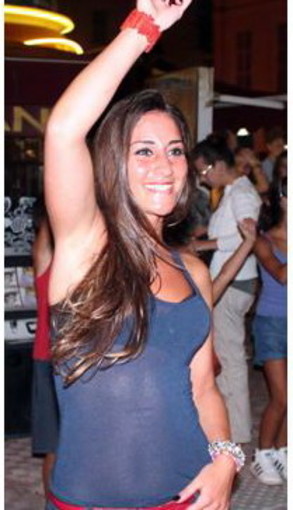 Una ventimigliese accanto alle stelle internazionali: Francesca Ferrara vola in finale a Parigi allo “Star Academy France 2012” Una ventimigliese accanto alle stelle internazionali: Francesca Ferrara vola in finale a Parigi allo “Star Academy France 2012”