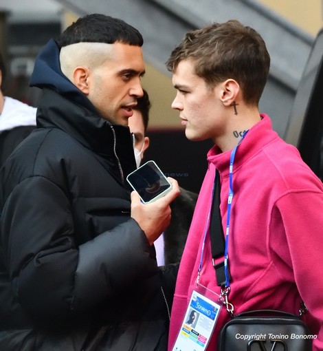 Mahmood e Blanco al loro arrivo a Sanremo