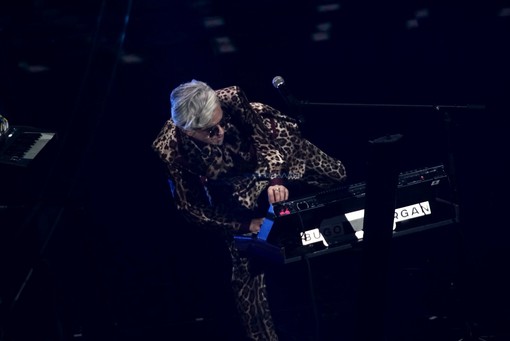 La Rai conferma: “Non è prevista l’esibizione fuori gara di Bugo questa sera al Festival di Sanremo” La Rai conferma: “Non è prevista l’esibizione fuori gara di Bugo questa sera al Festival di Sanremo”