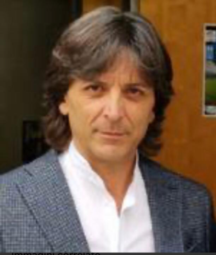 Il senatore Gianni Berrino al gazebo di Fratelli d’Italia Sanremo Il senatore Gianni Berrino al gazebo di Fratelli d’Italia Sanremo