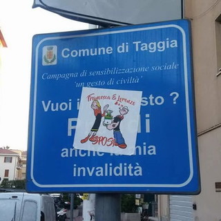 Taggia: Francesca e Lorenzo Sposi finisce sul cartello per la sensibilizzazione dei diritti dei disabili Taggia: Francesca e Lorenzo Sposi finisce sul cartello per la sensibilizzazione dei diritti dei disabili